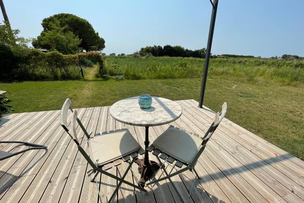 Myinsolite - Tiny-House, Jacuzzi, Brasero, Piscine 艾格-莫尔特 外观 照片