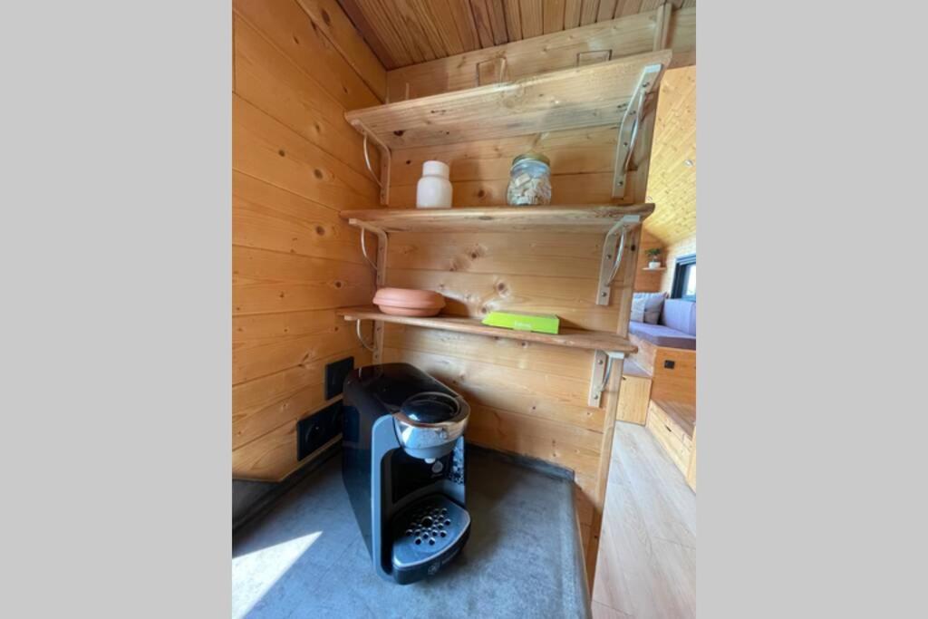 Myinsolite - Tiny-House, Jacuzzi, Brasero, Piscine 艾格-莫尔特 外观 照片