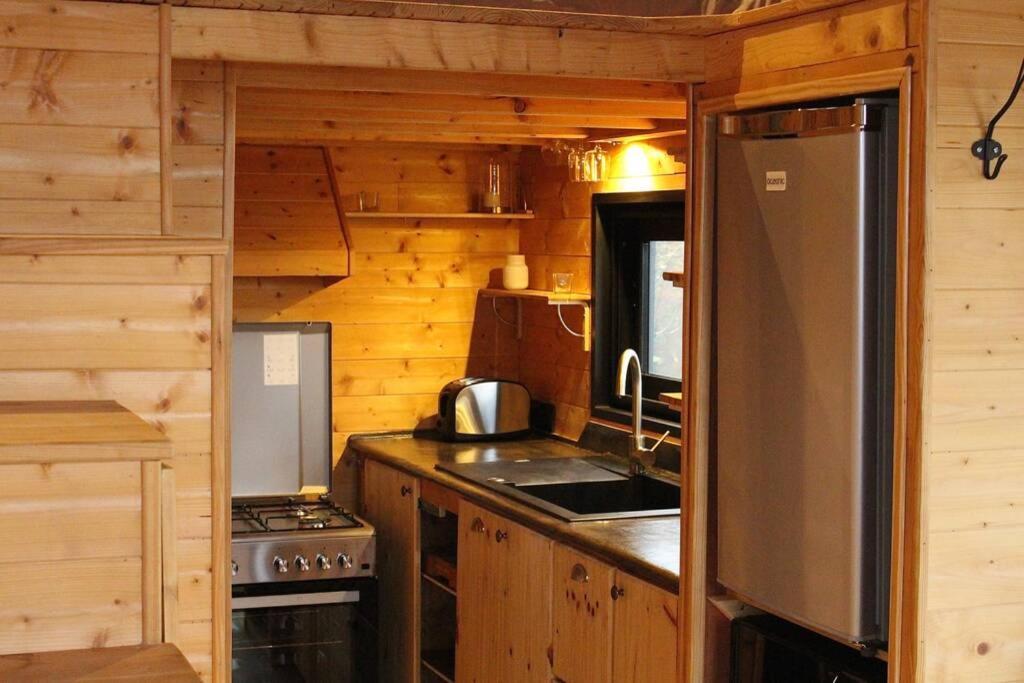 Myinsolite - Tiny-House, Jacuzzi, Brasero, Piscine 艾格-莫尔特 外观 照片