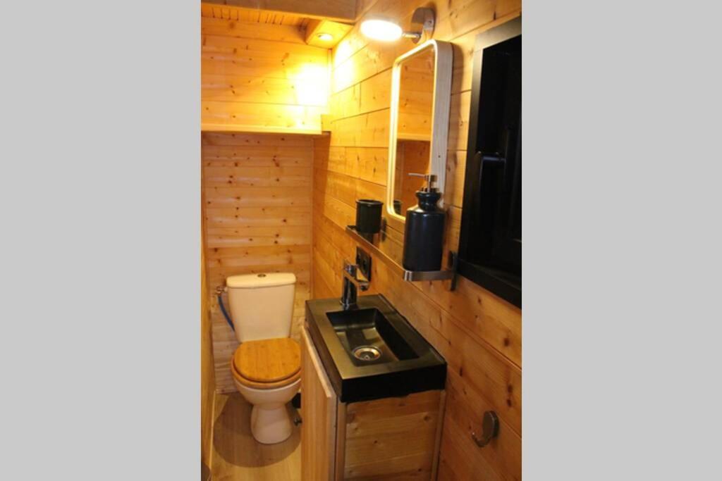 Myinsolite - Tiny-House, Jacuzzi, Brasero, Piscine 艾格-莫尔特 外观 照片